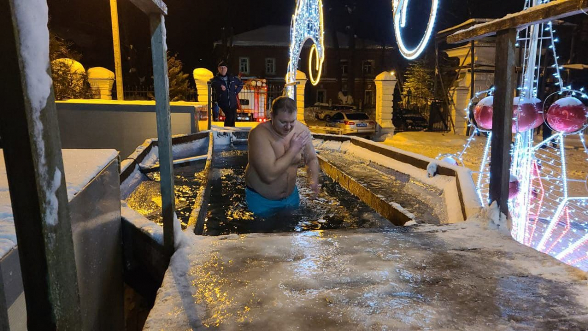 Спасатели ГКУ МО «Мособлпожспас» обеспечили безопасность во время проведения Крещенских купаний фото 21
